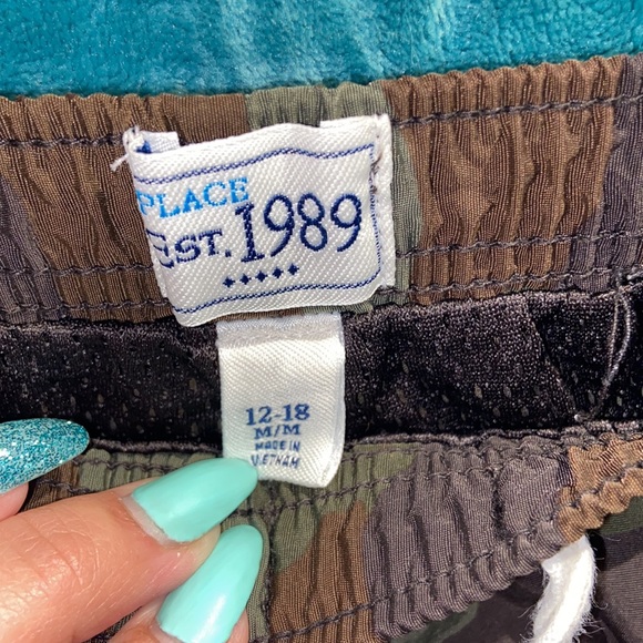 BUNDLE DISCOUNTS! 12-18mo | Childrens Place Camouflage Windbreaker pants - Picture 2 of 8